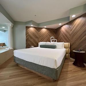 Suite Deluxe 1 Phòng Ngủ